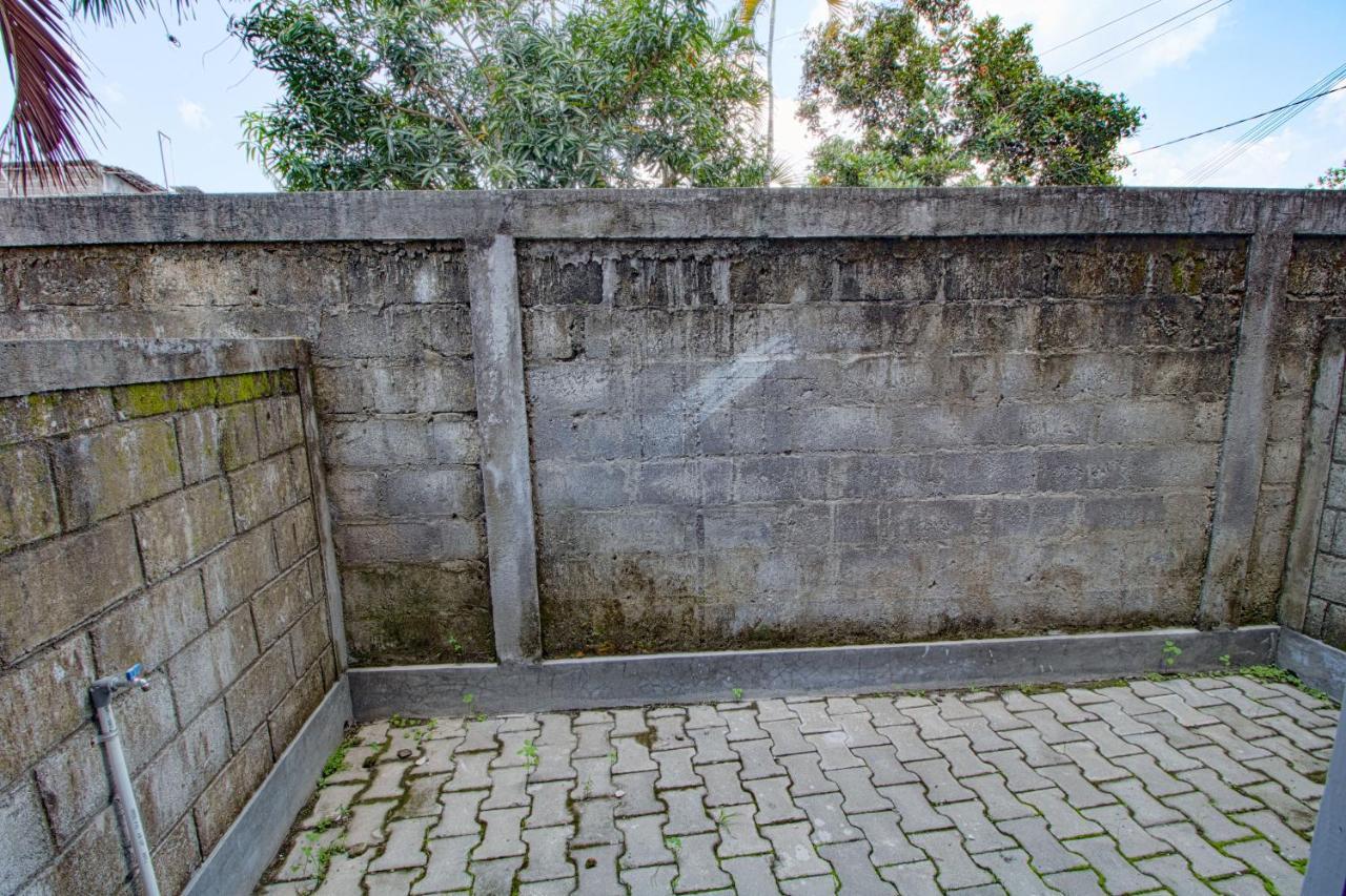 Отель Karana House Syariah Melati Экстерьер фото