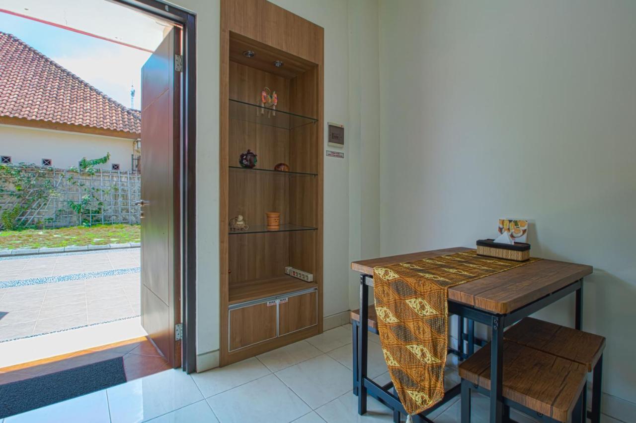 Отель Karana House Syariah Melati Экстерьер фото